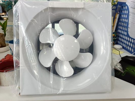 Type de courant électrique alternatif Lamelle en plastique Ventilateur d'échappement de salle de bains Ventilateur de cuisine Extracteur d'air monté sur le mur